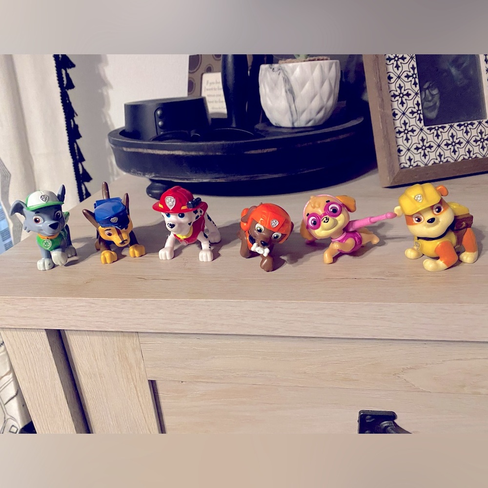 Paw Patrol figures